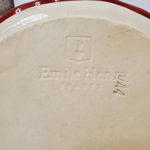 Emile Henry France Cranberry Red Pie Plate, Ceramic Crimped Edge Baking Dish - Picture 7 of 9